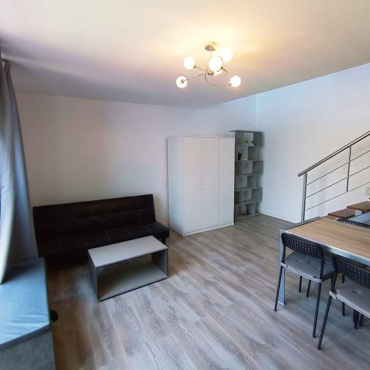 סטודיו לסלון