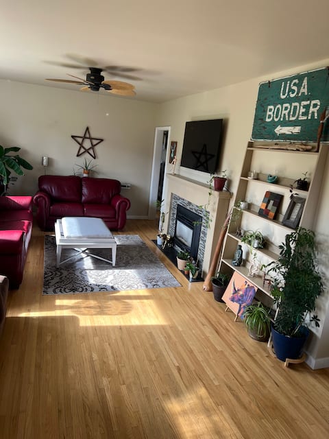 Charming 2 bedroom home.🏔