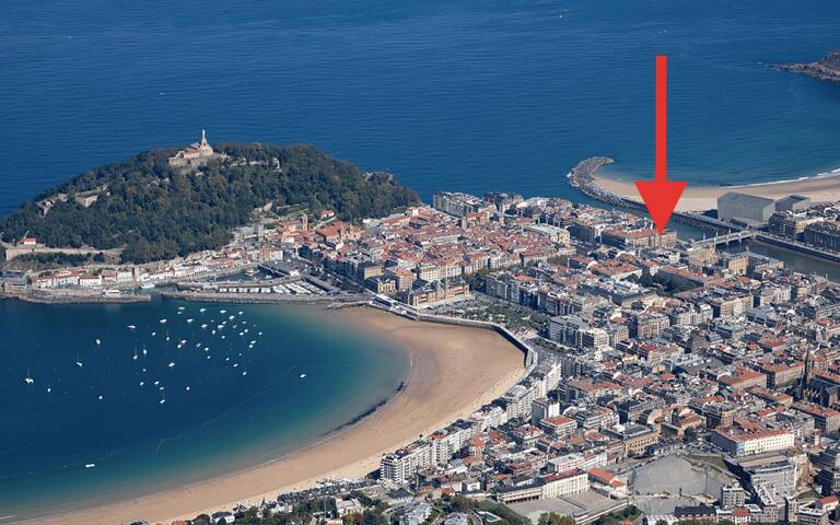 Boulevard Suite: 2 min from La Concha Beach gallery image 2