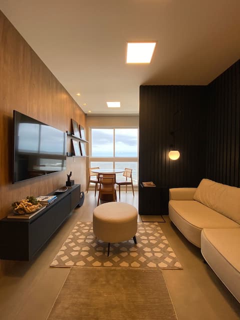 Top Airbnb: Oceanfront apartment with impeccable decor em Barra Velha