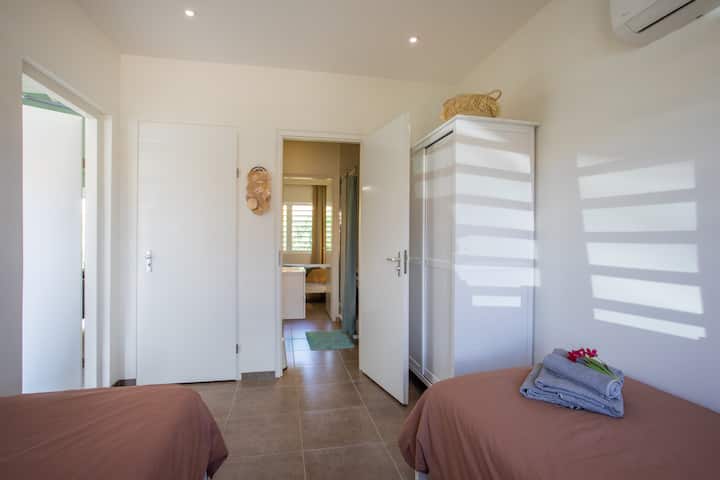 Spavaća soba 2_s pogledom na spavaću sobu 1