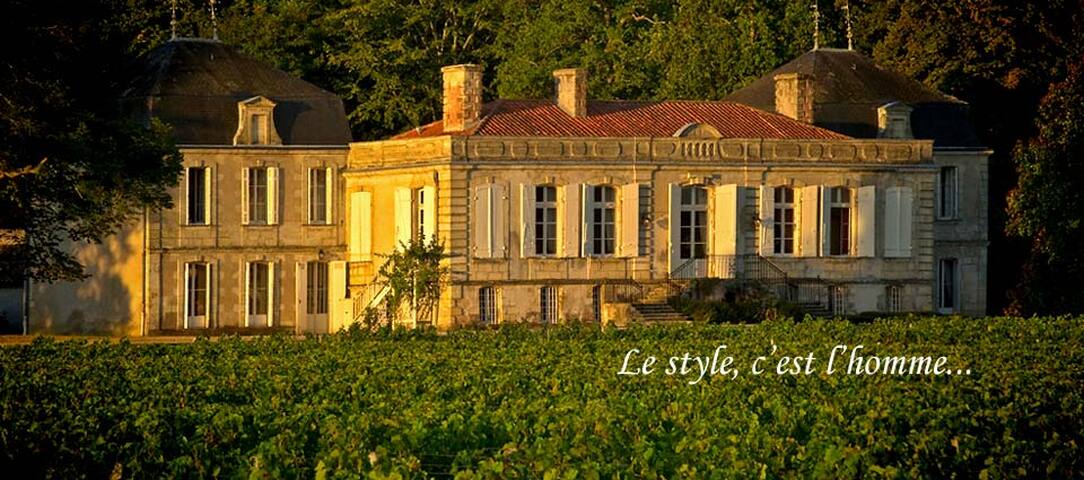 Villa standing piscine privée en écrin de verdure gallery image 5