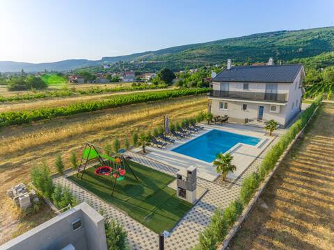 VILLA ANTEA -MODERN, PRIVAT HEATED POOL