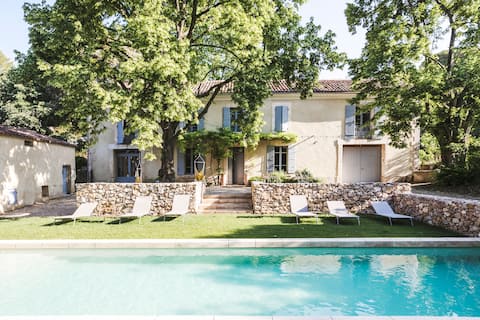 Master's house in Mérindol – Heated Pool