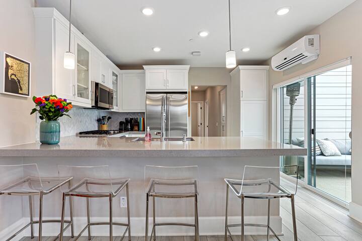 Modern Mission Beach Townhome – 3BR/2BA gallery image 3