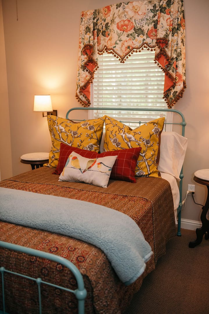 Standard Double Bedroom 1