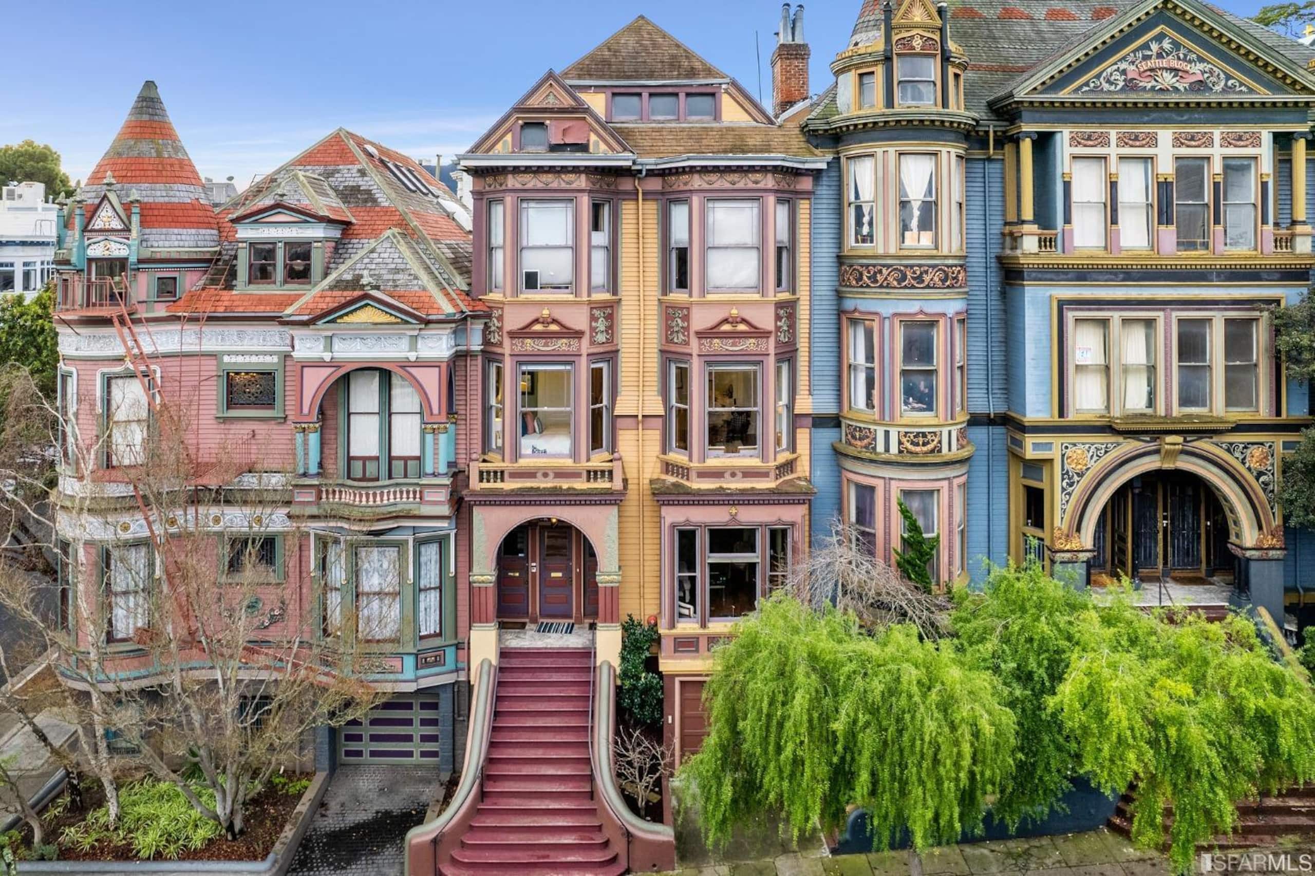 Victorian Garden Suite Steps to Painted Ladies - Image 19