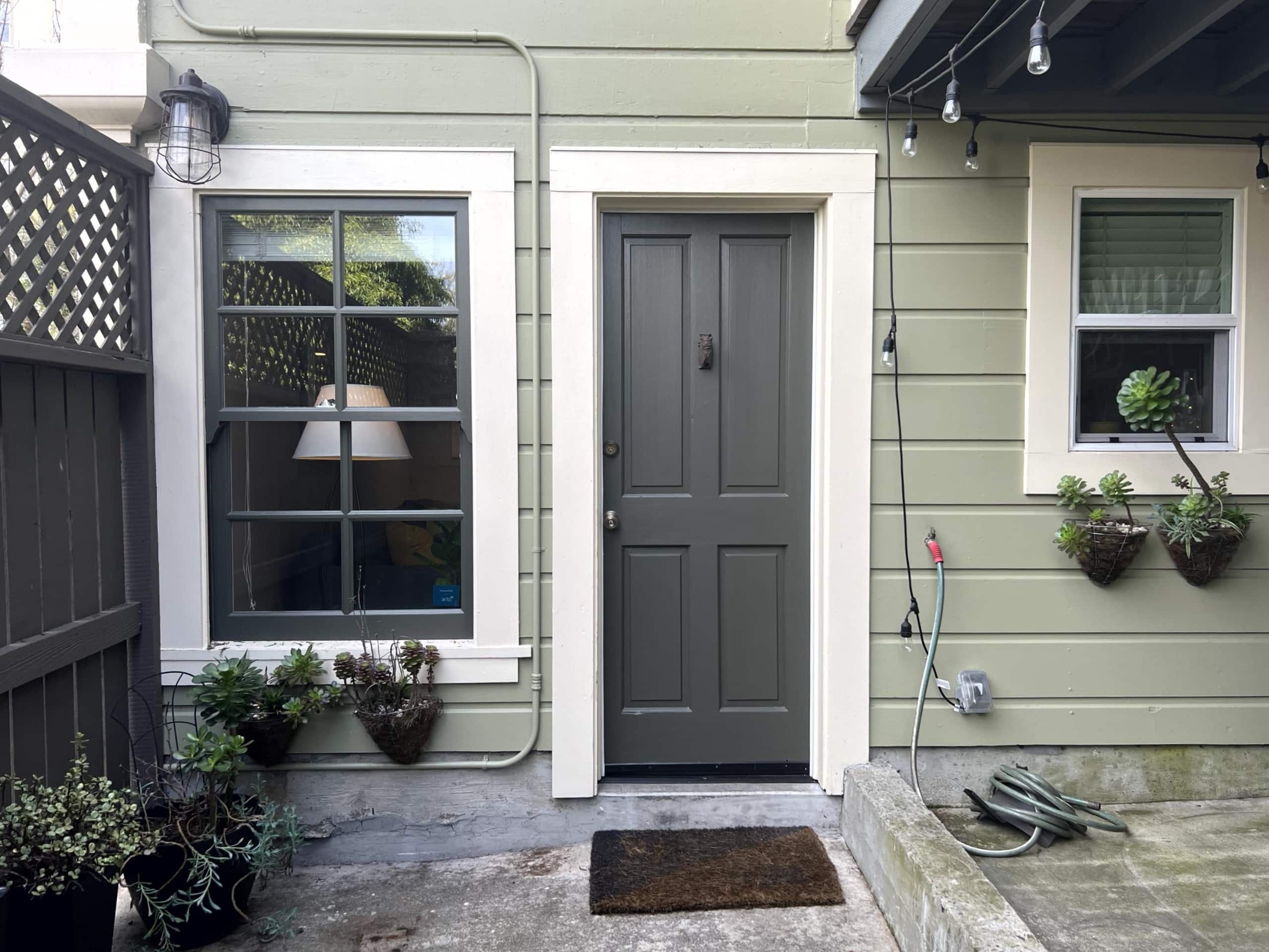 Victorian Garden Suite Steps to Painted Ladies - Image 16