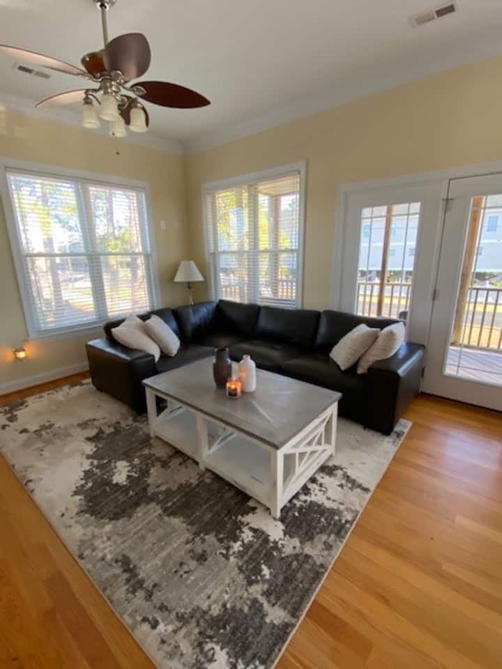 Bluewater Cottage At White Lake: Pet Friendly - White Lake, NC