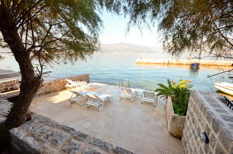 Top performing Airbnb: Leut 1 Studio Apart. w/ Balcony and Property Beach in Krašići