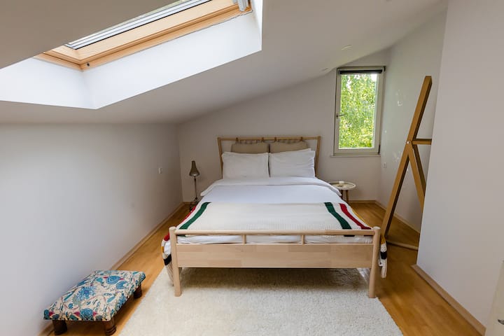 3. spálňa / manželská posteľ.