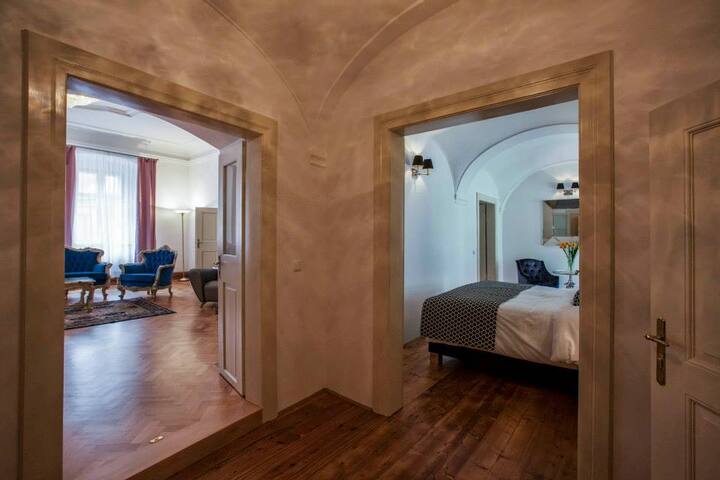 Old Town Square Residence Bambur – 6 people gallery image 2