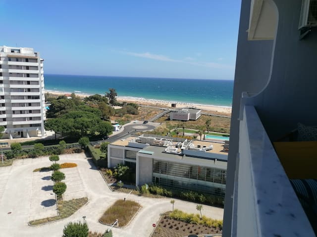 Entire home with 1 bedrooms in Portimao - Sea Breeze Apartment