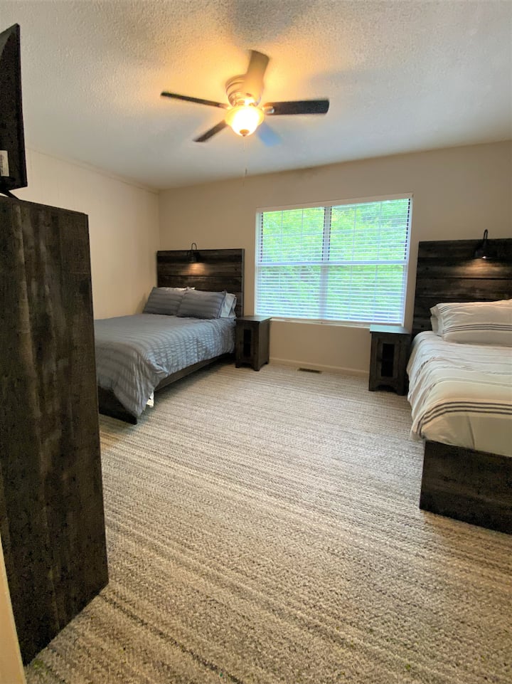 宽敞的前厅-全尺寸床和单人床