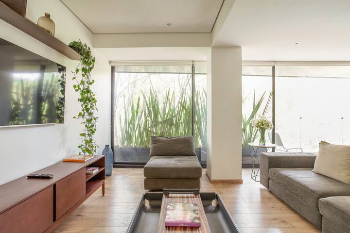 Cozy 3 BD Apartment gallery image 3