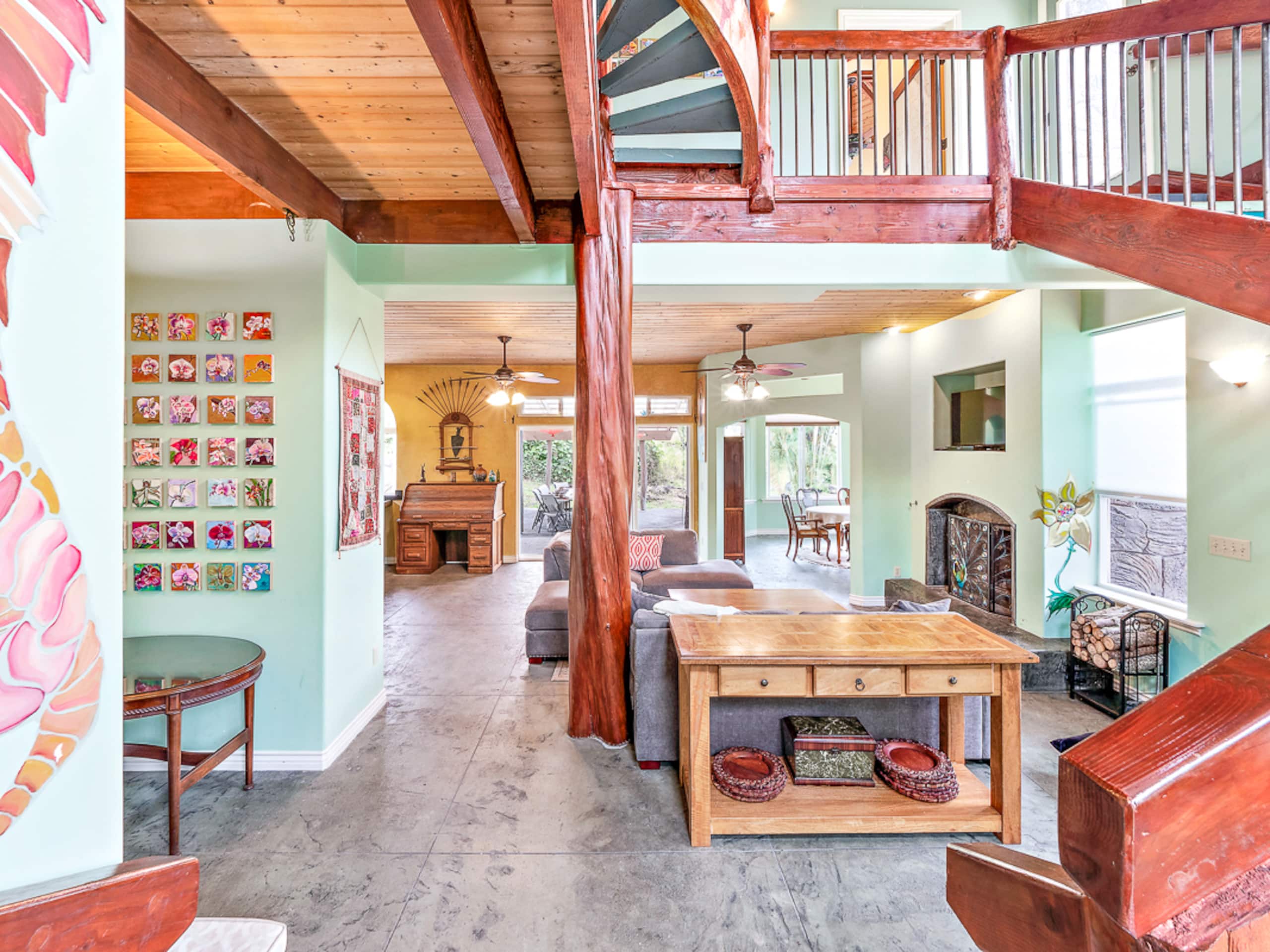 Home in Holualoa · ★4.6 · 4 bedrooms · 7 beds · 3.5 private baths - Image 6