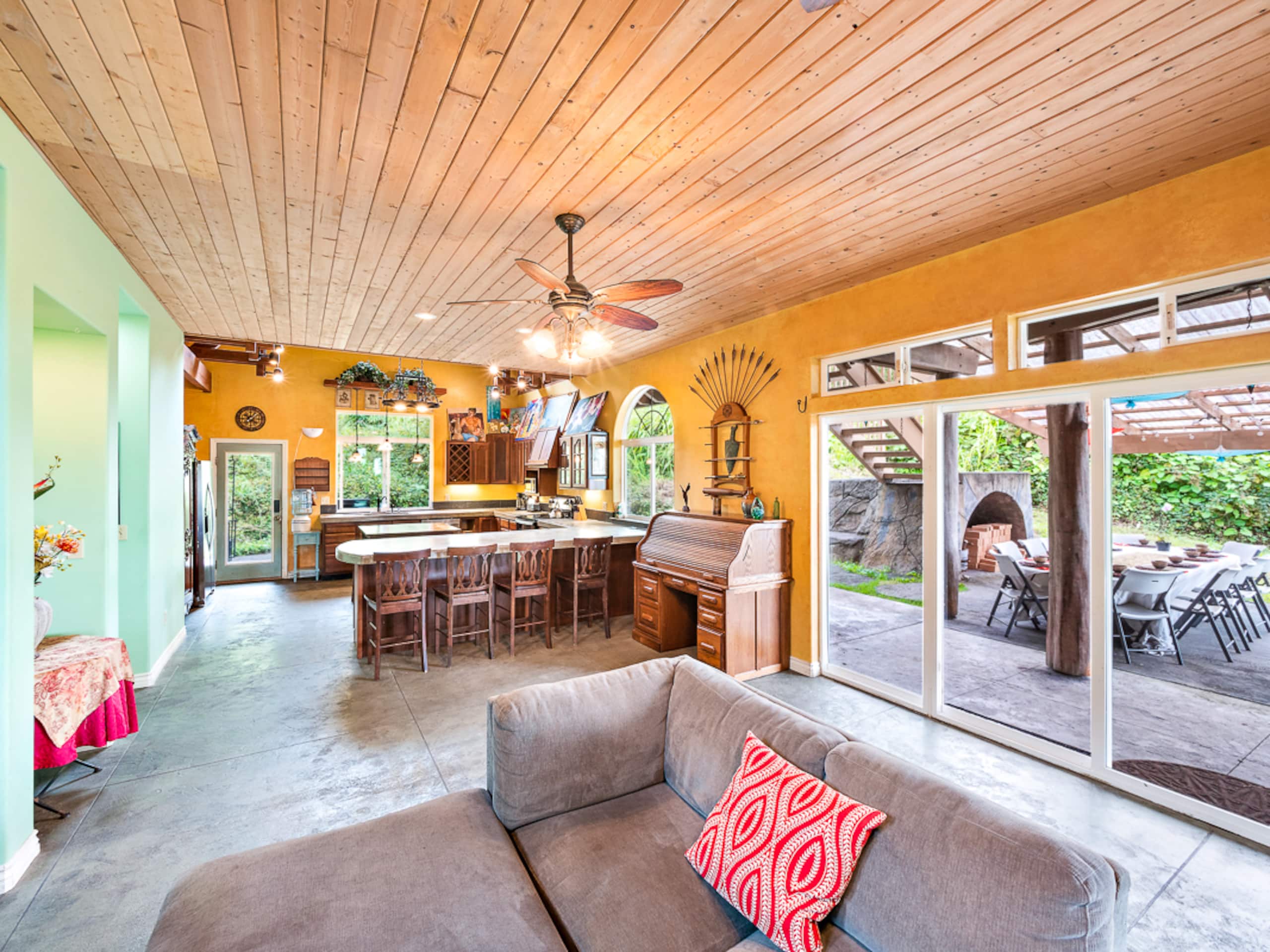 Home in Holualoa · ★4.6 · 4 bedrooms · 7 beds · 3.5 private baths - Image 5