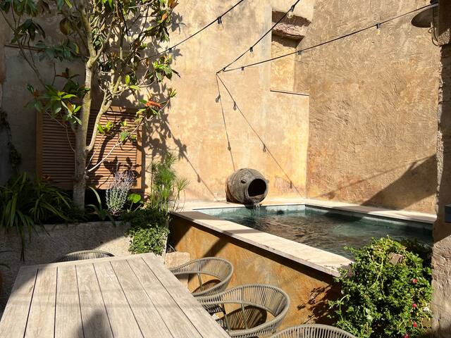 Can Met Mosso, Pool & Terrace gallery image 3