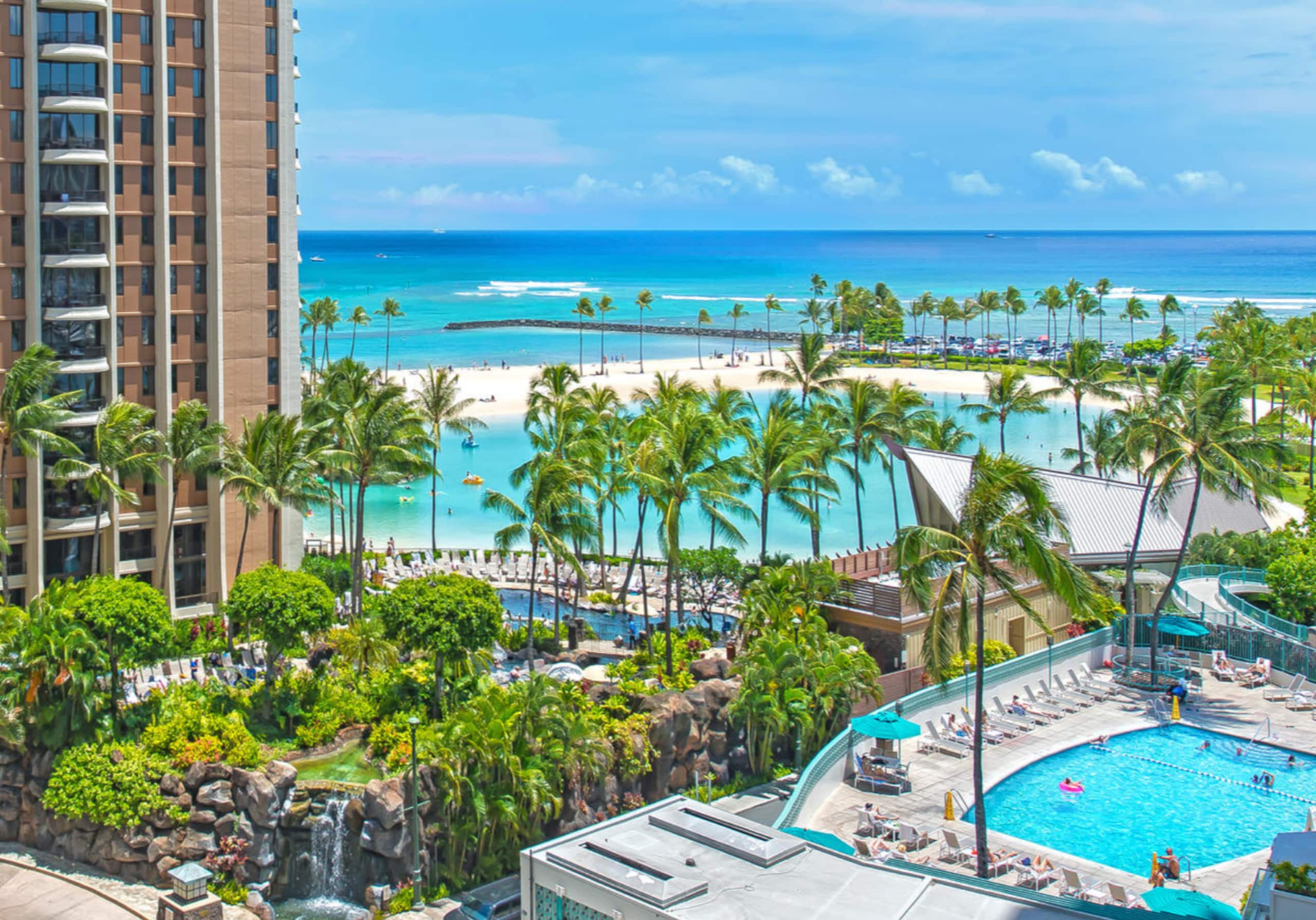 Condo in Honolulu · ★5.0 · Studio · 2 beds · 1 private bath - Image 43