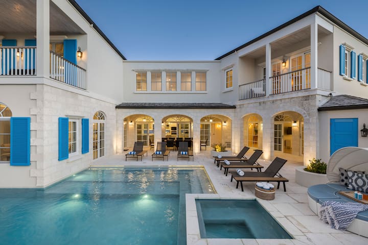 Villa Azzurra – 6 Bedroom Grace Bay Retreat