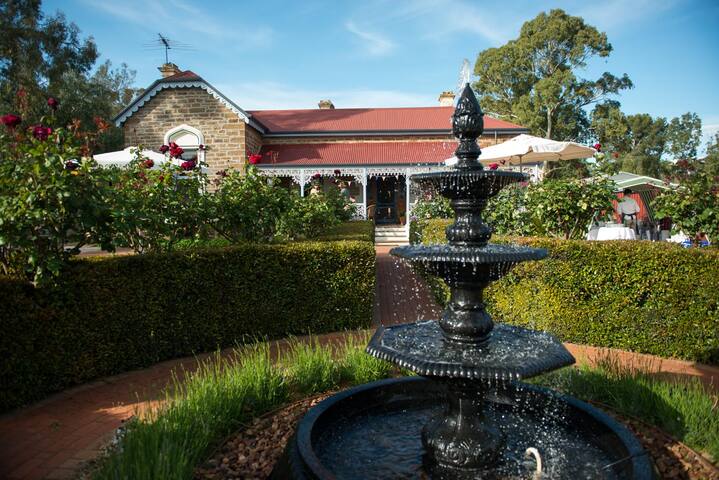 Oldham House 2 suites in Kapunda