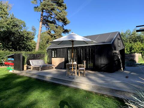 Beautiful house in scenic surroundings down to Esrum Å