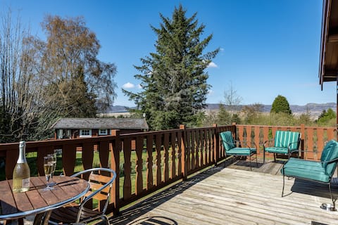 Top Airbnb: Snowdonia Escapes:Tranquil Log Cabin#Views & Wi-Fi in Gwynedd