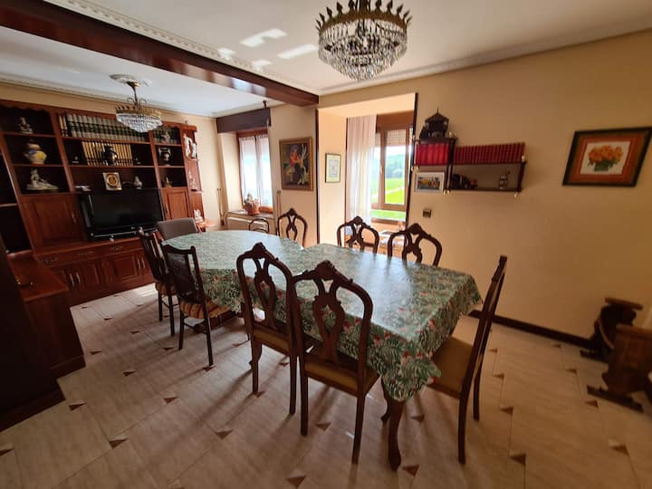 Gran Casa Rural Con Finca De 4000 M2. - Piélagos