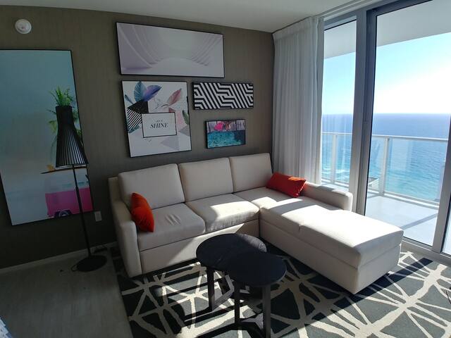 HYDE BEACH 38th floor. Ocean front.Wonderful views gallery image 3