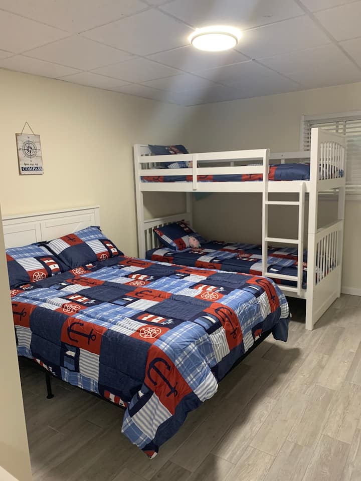 床单、枕套和被子不包括在内。 