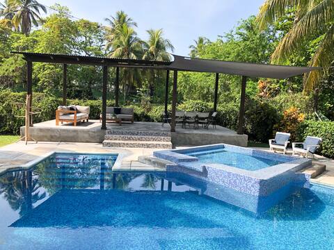 Casa Chulamar, San José, Escuintla, Guatemala.