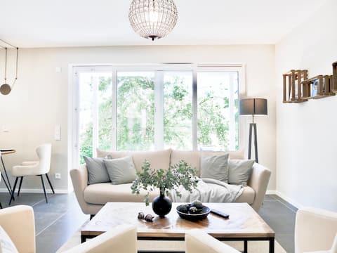 WeinHeim Apartments: Elegant apartment with terrace