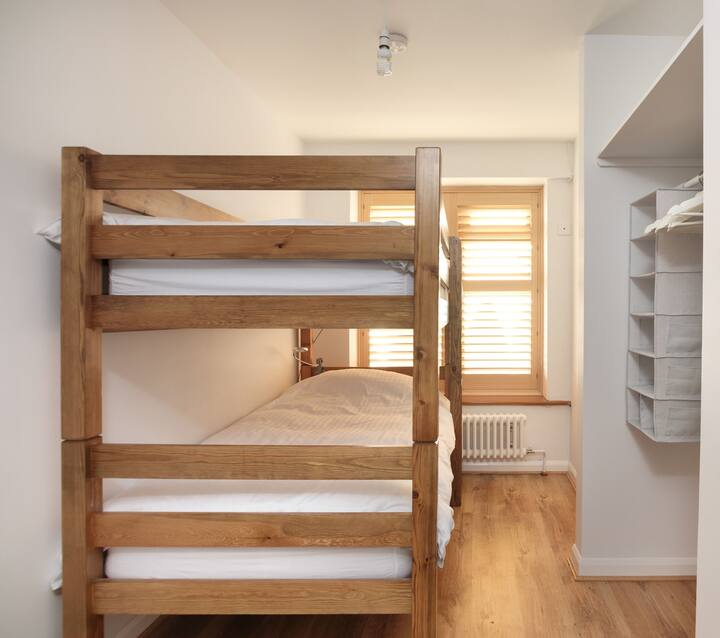 Chumba cha ghorofa (chumba cha 4 cha kulala)