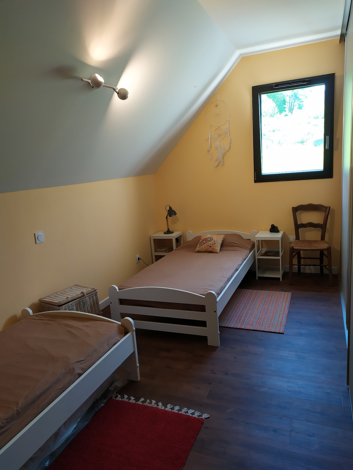 Dhomë gjumi 3 pamje nga mali