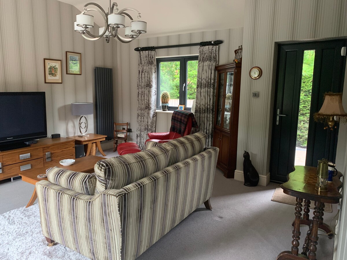 Top Airbnb: Luxury 1 Bedroom Apartment with en-suite Wetroom in Cumberland