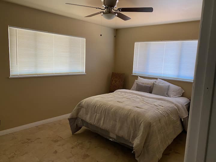 ٠٠/١٥-٠٠/١٣ جلسة مغلقة غرفة اﻻجتماع ٢