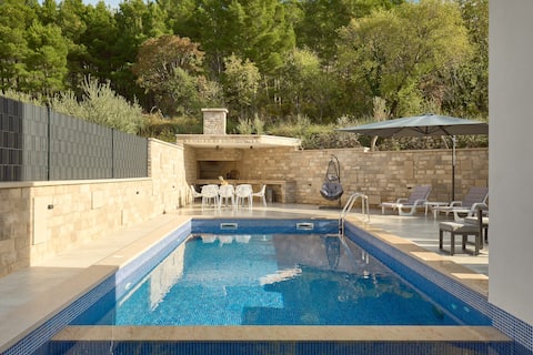 Breathtaking! Villa with Sea view and Private pool