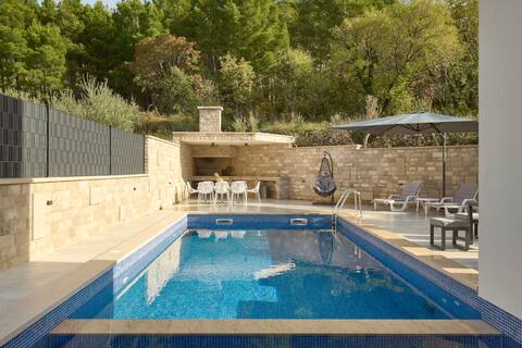 Breathtaking! Villa with Sea view and Private pool