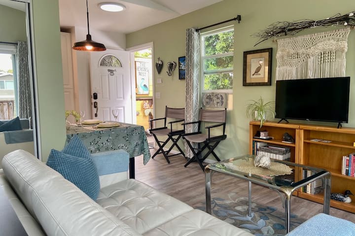 Clean, Private & Bright Bungalow. Heron’s Nest - San Diego, CA