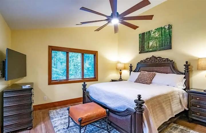 Main BR 2 - King con suite