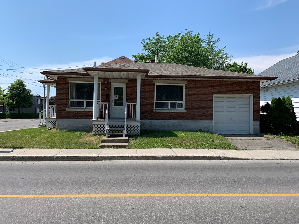 3bedroom house in downtown Valleyfield Houses for Rent in Salaberry