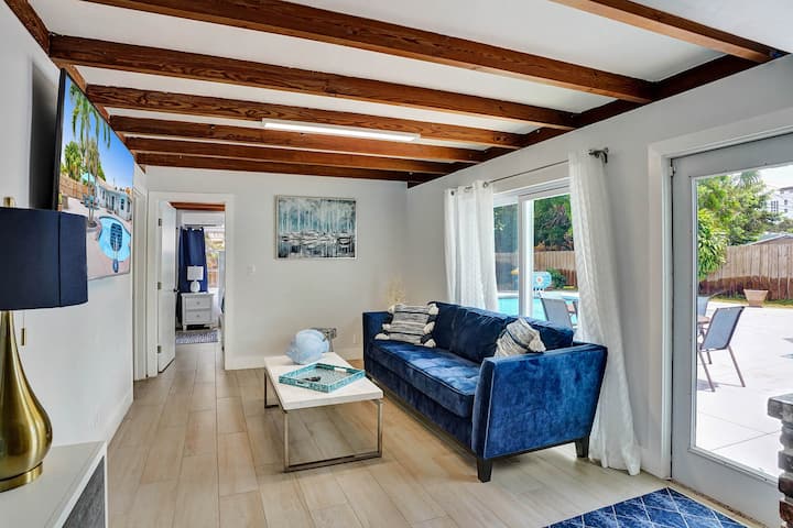 ¡Retiro del oasis! - 4BR/3BA casa privada de la piscina de natación