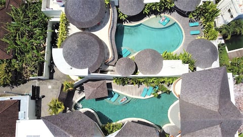 Berawa,2 next door villas 13 Bedrooms, Big groups