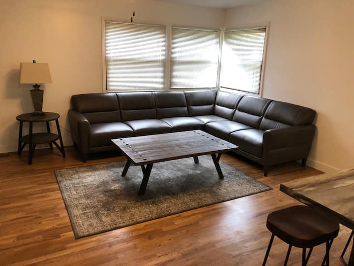 Newly Remodeled Adorable 4-bedroom Home - Hill City, SD