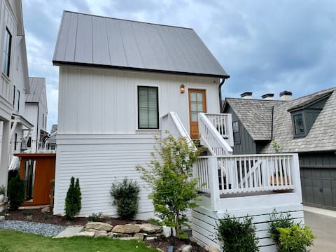 Serenbe Carriage House Studio Apartment