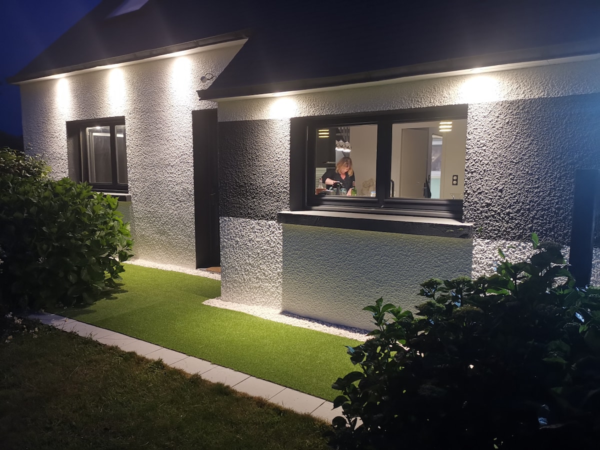 Top performing Airbnb: cozy and modern home by the sea in Bénodet