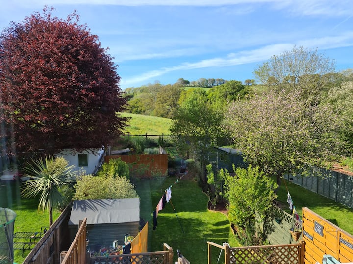 Comfortable Home close to Paignton Town , Beaches. Houses for Rent in Torbay, England, United