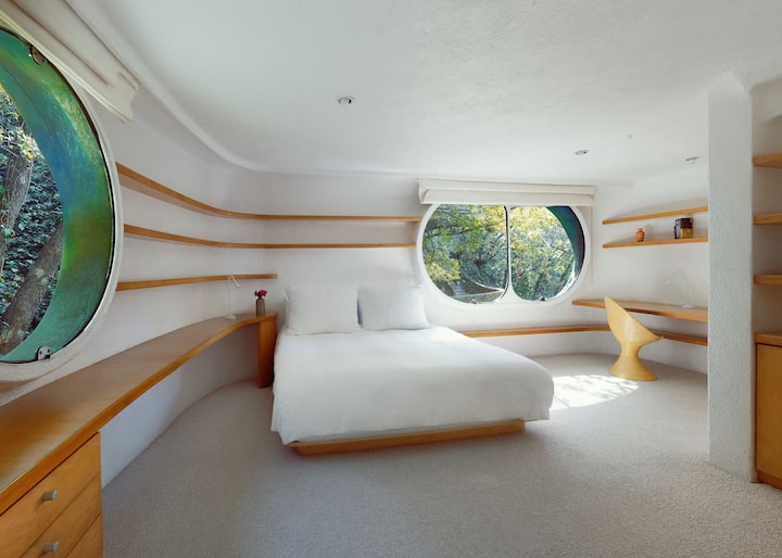 Main bedroom / recámara principal