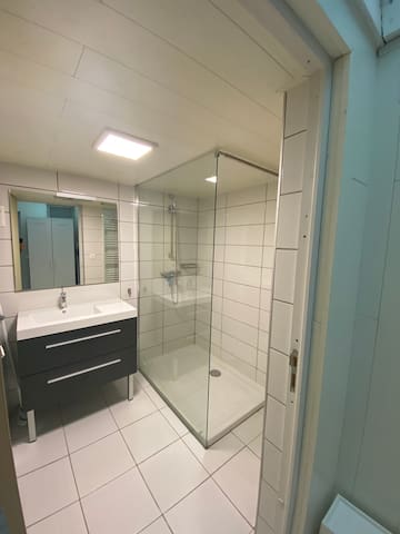 Les Cosy De Nancy managed Airbnb listing 3