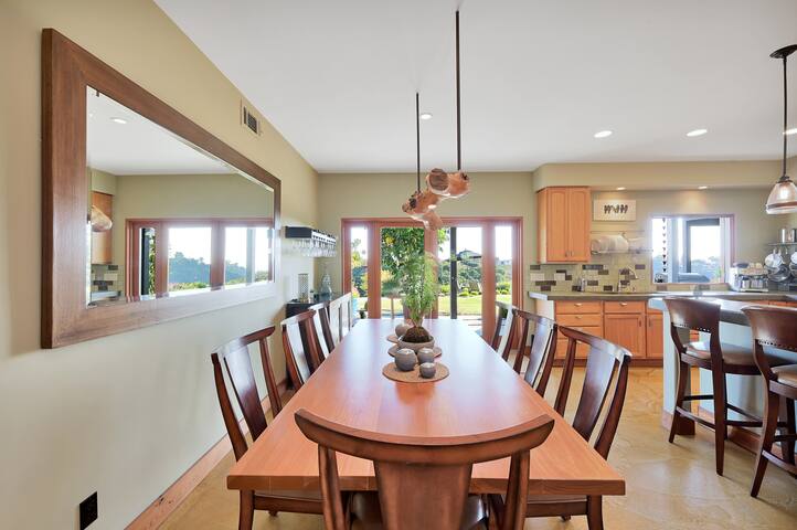 Relaxing Retreat/Resort with Canyon & Bay Views gallery image 4